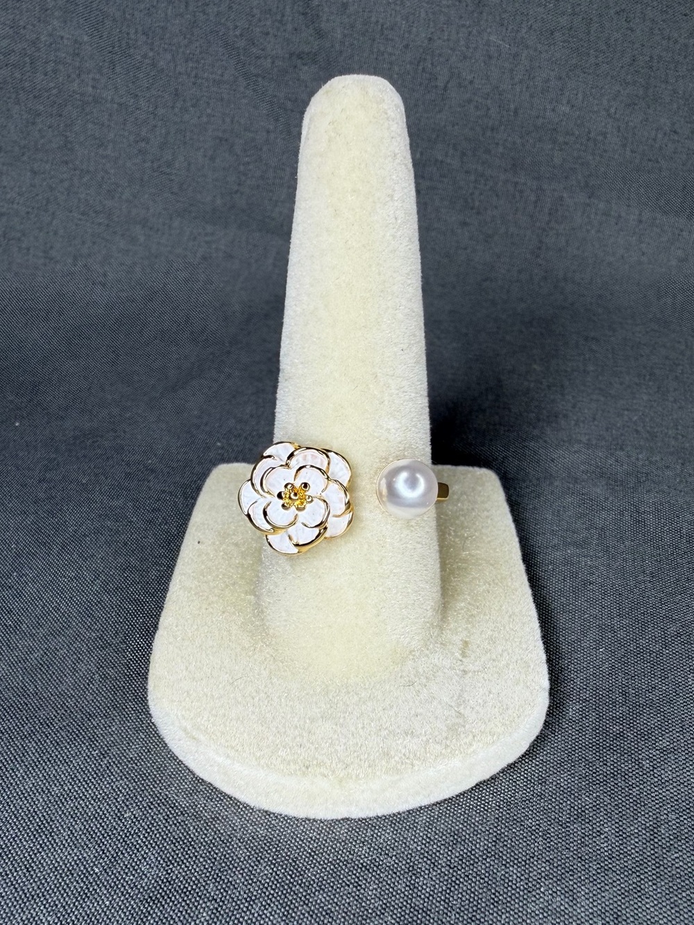 White Enamel Flower & Faux Pearl Adjustable Gold Tone Open Ring - Picture 3 of 7